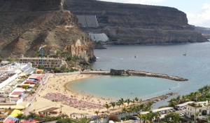 Puerto Mogan has a sheltered area for Snorklers in Gran Canaria